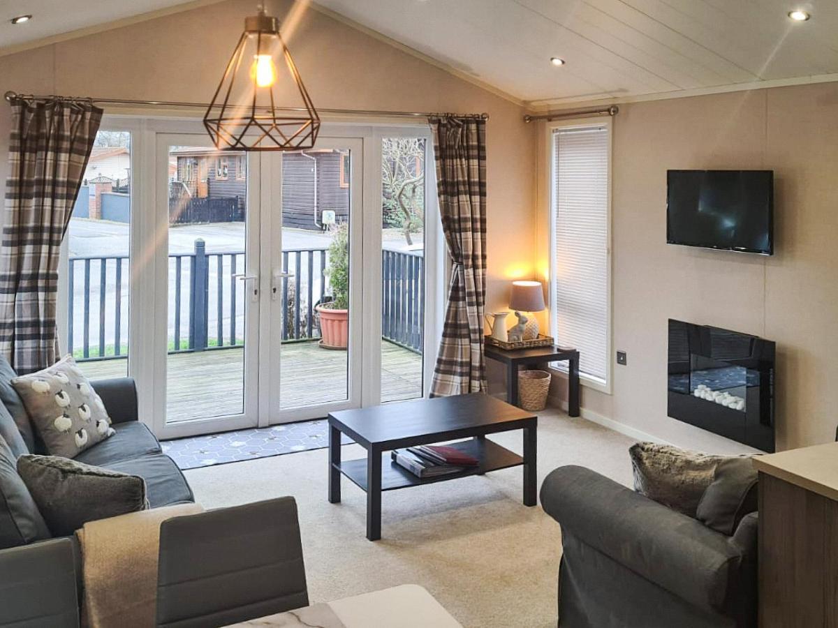 Jasmine Lodge Wilberfoss Bagian luar foto